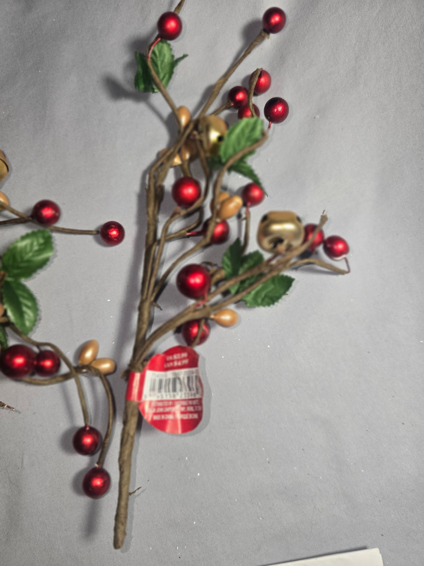 Ashland Red Berry and Bell Garland and Pic