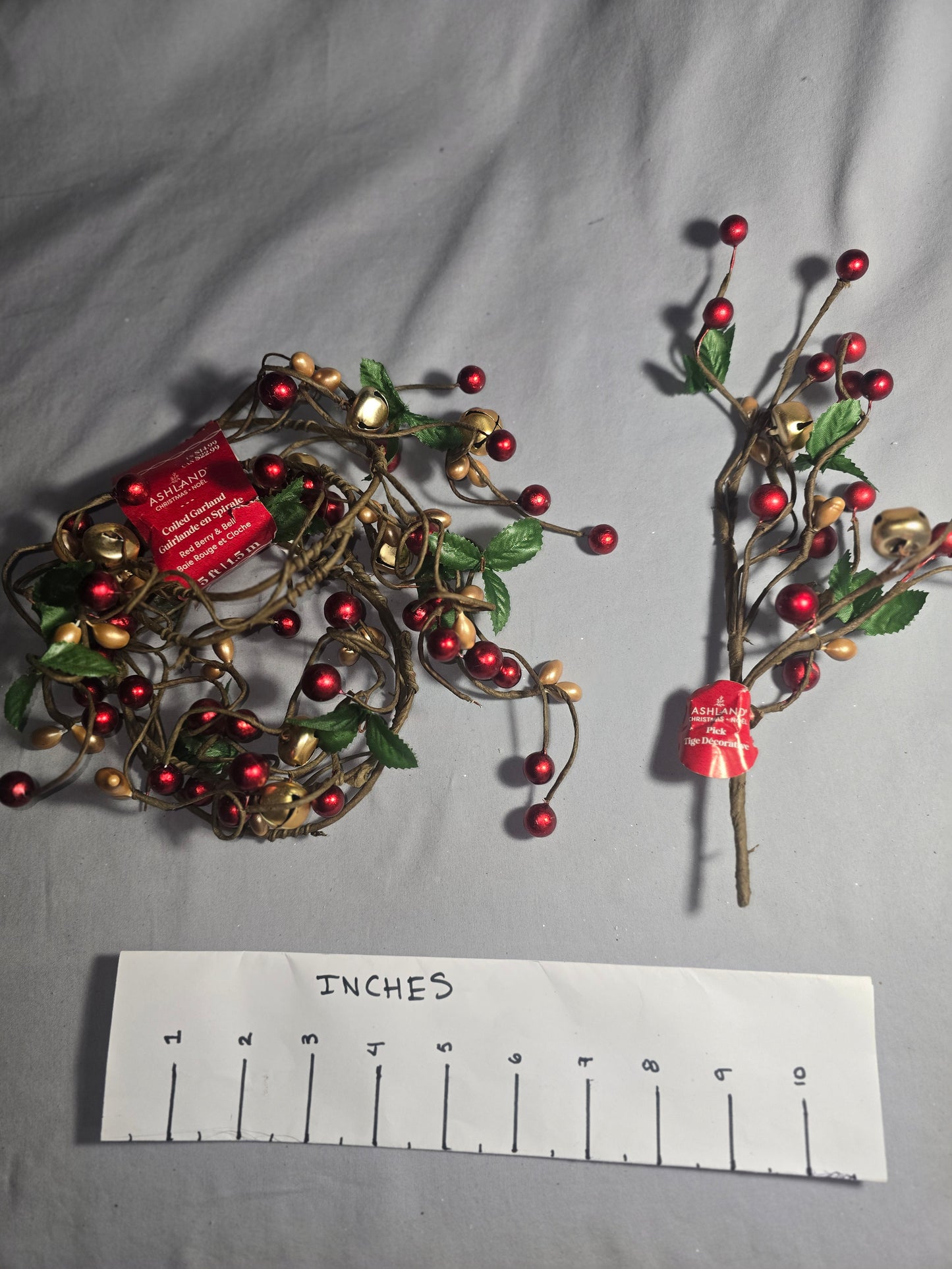 Ashland Red Berry and Bell Garland and Pic